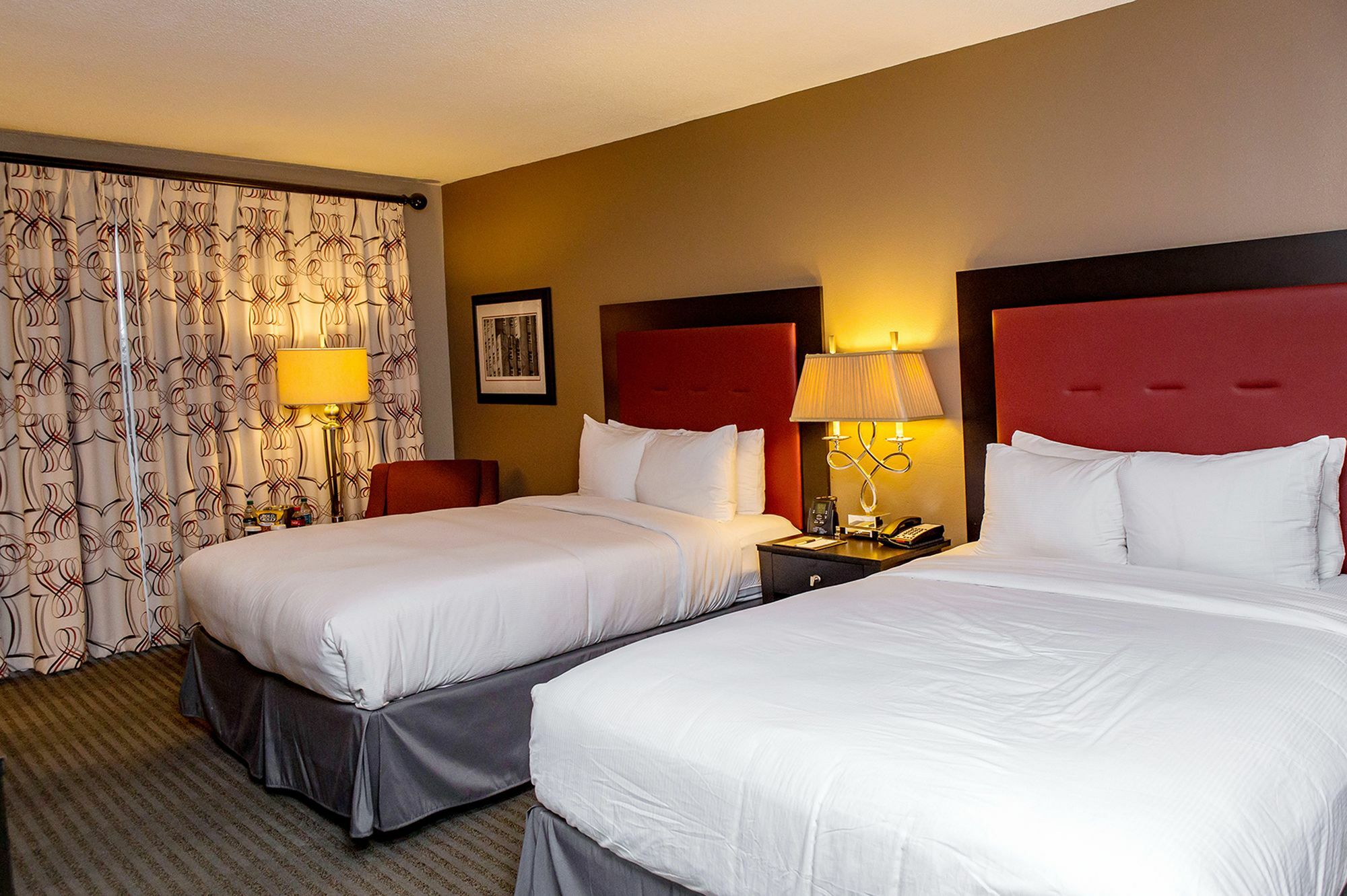Doubletree By Hilton Hotel Raleigh - Brownstone - University エクステリア 写真