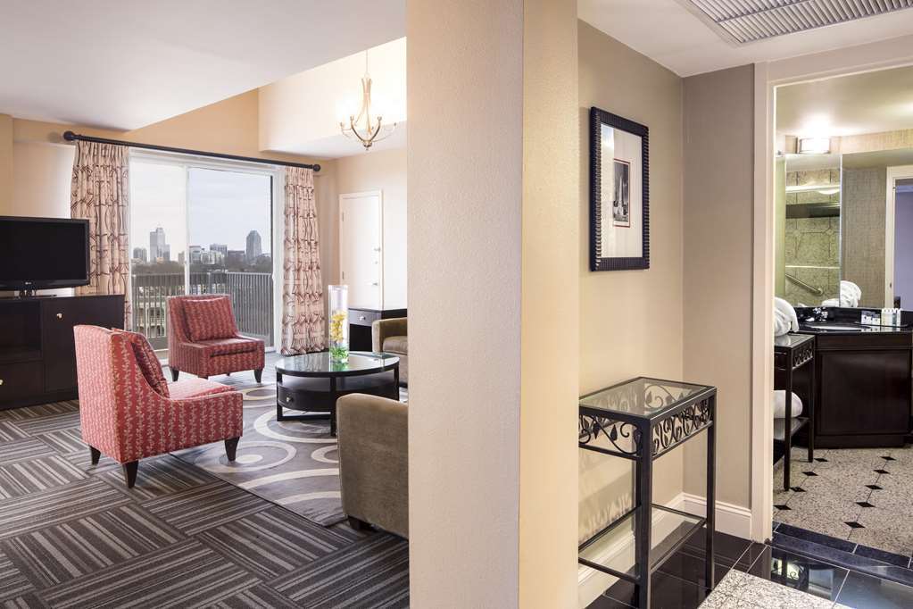 Doubletree By Hilton Hotel Raleigh - Brownstone - University 部屋 写真